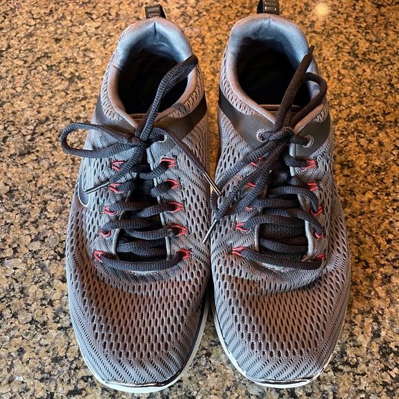 Skechers gray and black tennis shoes sneakers Size 7 1/2 - Picture 3 of 10